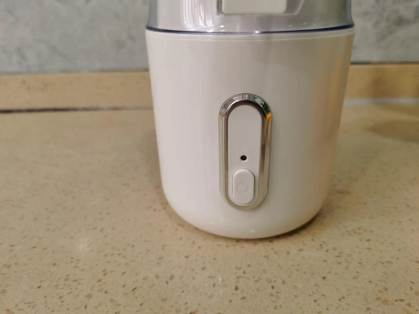 INNOVATIVE Electric Juicer Machines 45W, Citrus Juicer Squeezer Cordless Portable Small Cold Pressed Lemon Juicer Machine Zester for Lime, Orange, Grapefruit, Easy Clean USB Type-C Chargeable, 40 juices, 1500mAh