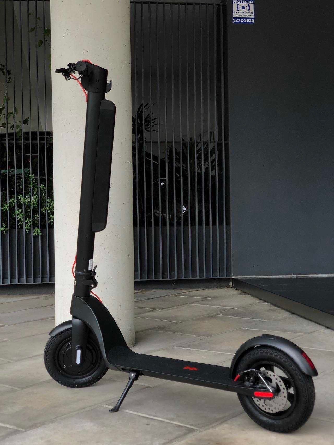 INNOVATIVE Electric Motor scooter removable battery Motor (20mph/32km/h) LED Display Preview Speed At Any Time, 40 lithium Batteries Cells , LED Headlight & Tail Light Commuting Electric Scooter for Adults