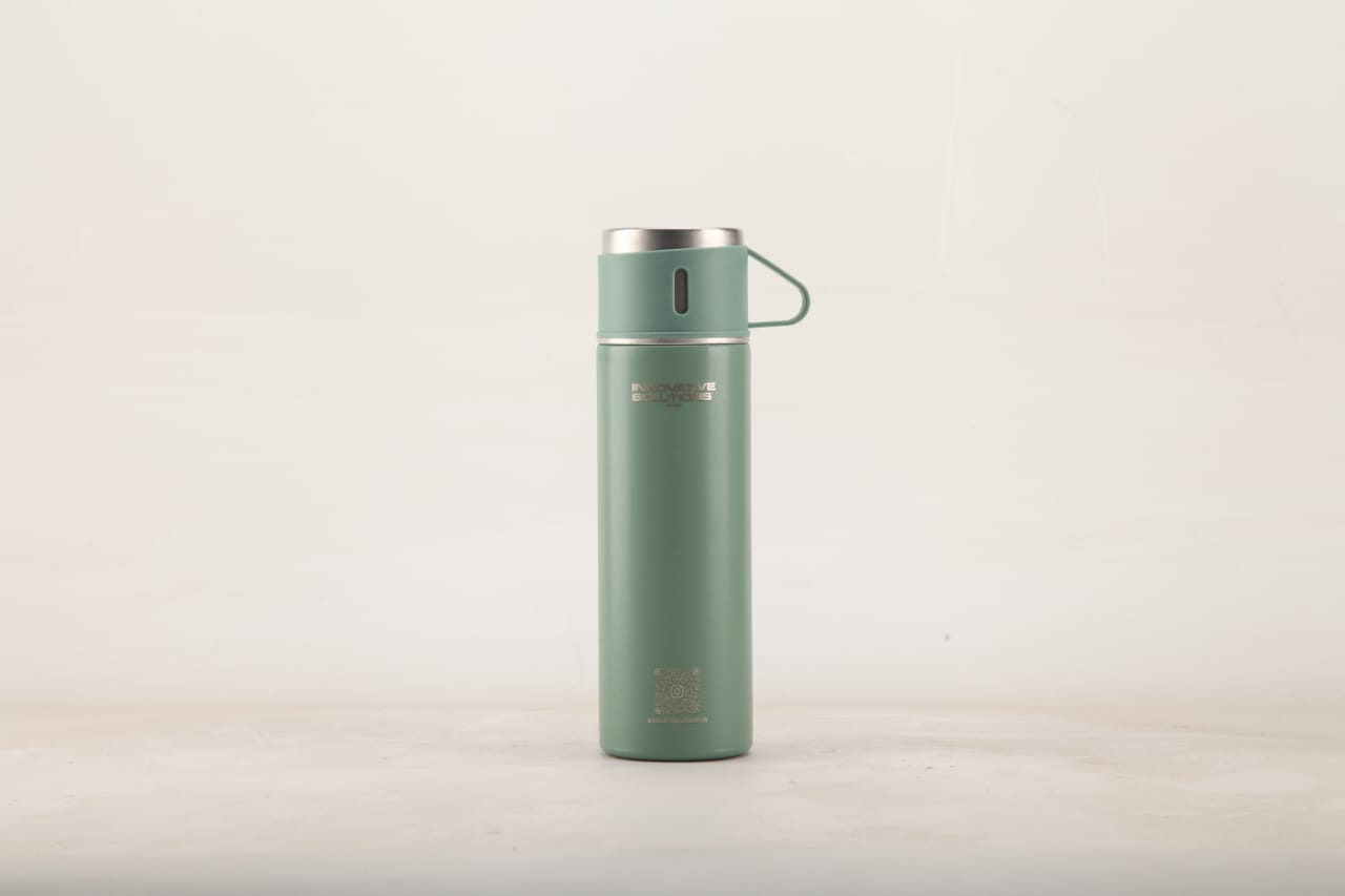 Eco friendly Stainless Steel 500ml/ 16.9oz infused 304 stainless steel vacuum thermos insulated water bottle 3 cups for Coffee, Hot Drink and Cold Drink Water Flask with Free Brush