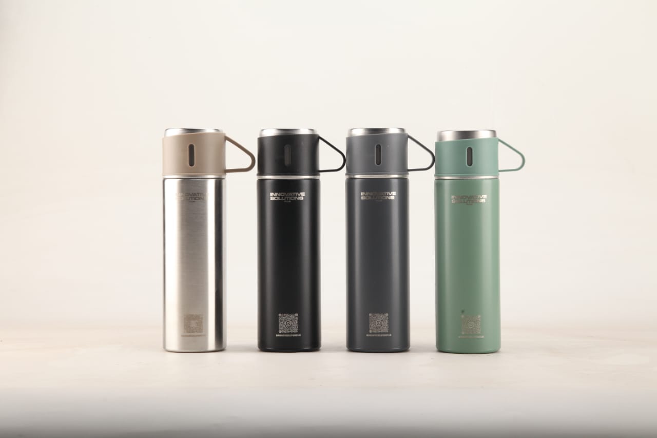 Eco friendly 500ml / 18 oz infused 304 stainless steel vacuum thermos insulated water bottle with 3 cups