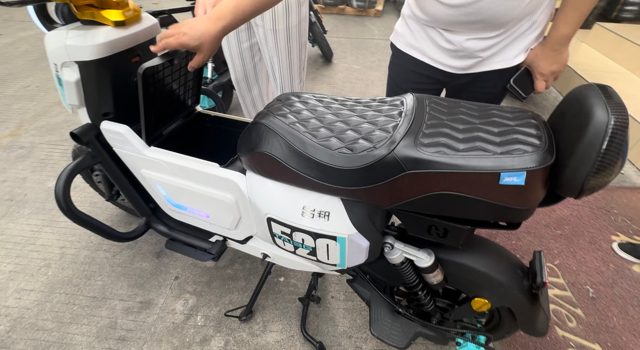 ISP-1 Pro Series LCD Electric Scooter: Power-Packed Performance 60V 30Ah, 1500W Motor with 80km/h Speed, 60km Range