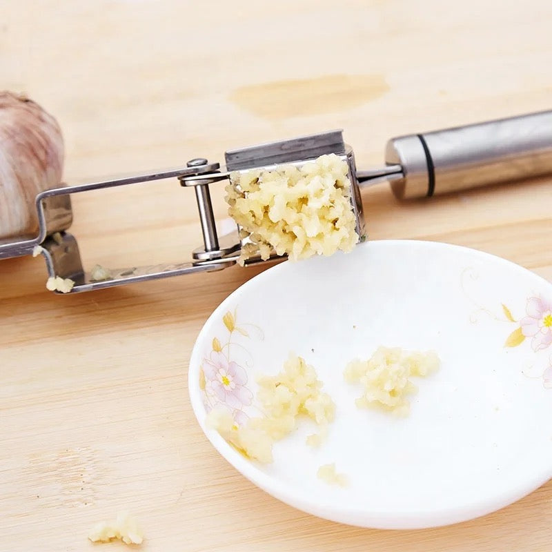 Stainless Steel Handheld Garlic Press With Silicone Rocker Peeler